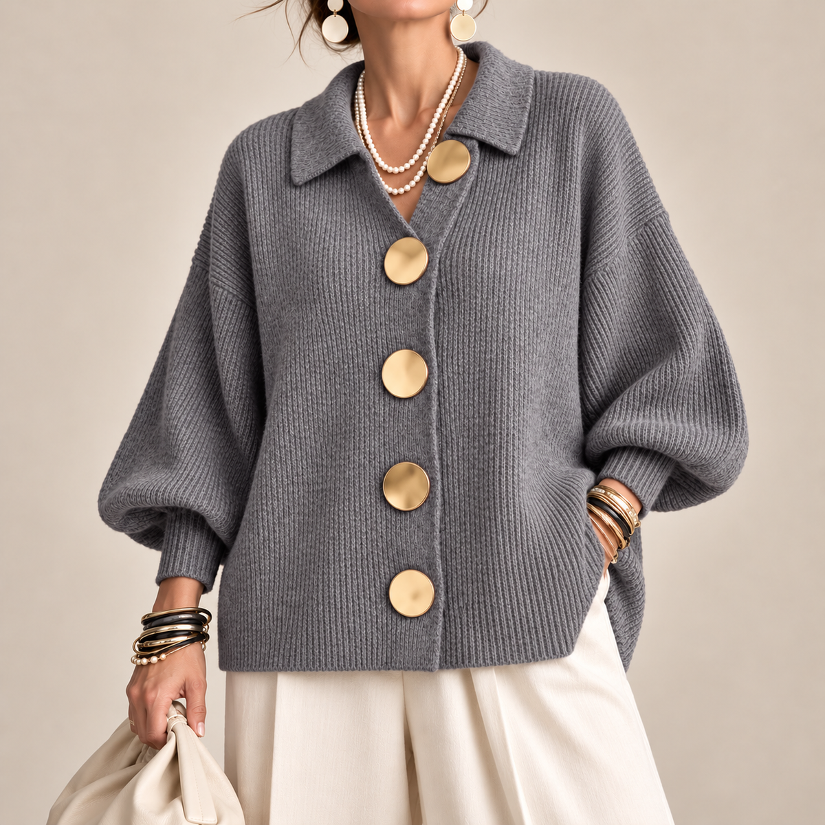 Astrid | Oversize kofta med guldknappar