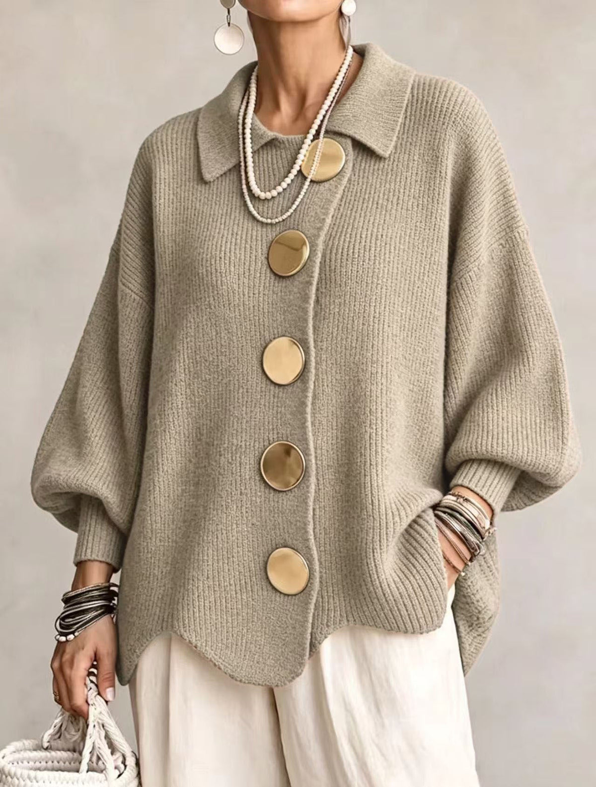 Astrid | Oversize kofta med guldknappar