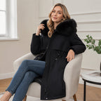 Vera | Varm vinterparka med pälshuva och midjeband
