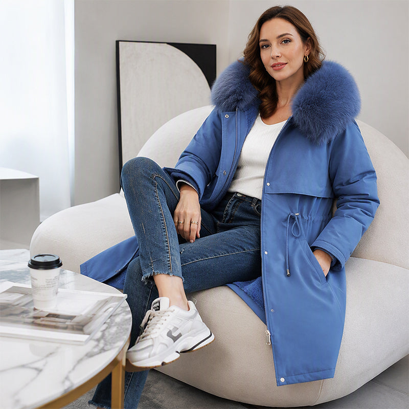 Vera | Varm vinterparka med pälshuva och midjeband